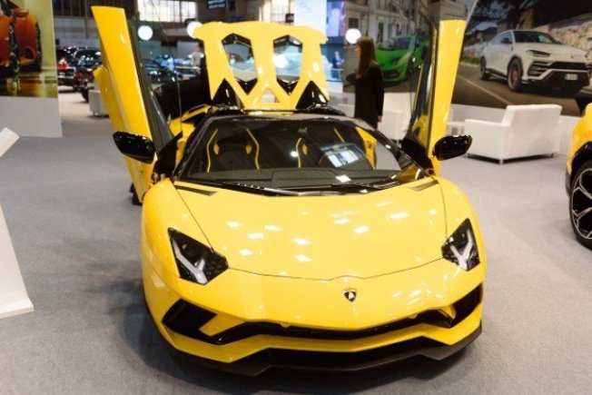 第九名:蓝宝坚尼 Aventador,300万则贴文。欧新社